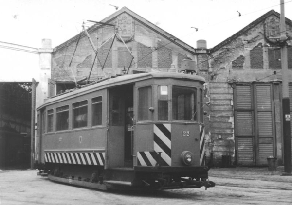 File:Podchod tramvajové trati u zastávky Modřanská škola.jpg - Wikimedia  Commons